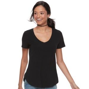 🔴 ‘So Perfect Tee’ Black V-Neck Top by SO SZ M